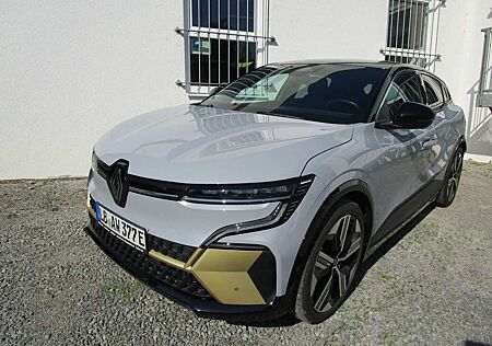 Renault Megane E-Tech ICONIC EV60 220HP incl. Winterräder