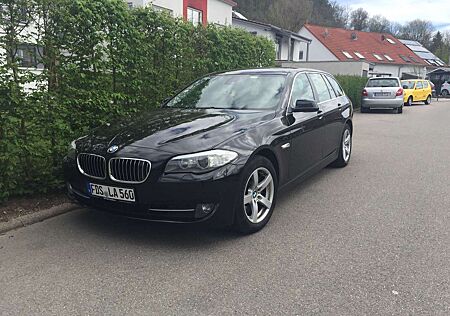 BMW 530 5er xDrive Leder Sport-Aut.STDHZG,Head up,EURO 6