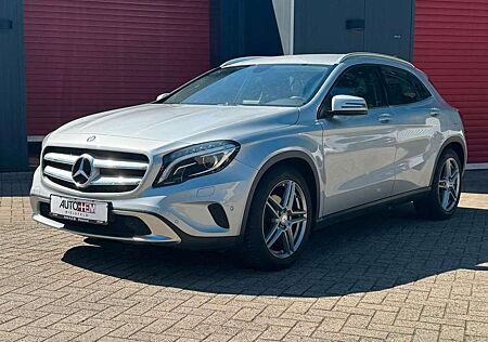 Mercedes-Benz GLA 200 Automatik Xenon AHK Navi Tempomat 8 Fach