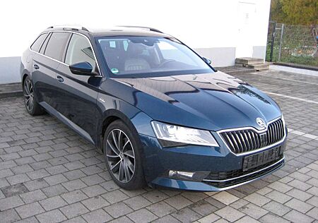 Skoda Superb Combi L&K 4x4 Vollausstattung!