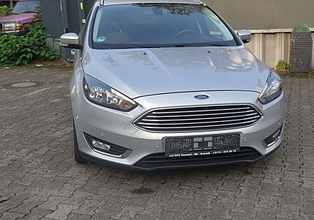 Ford Focus Turnier Titanium, kein Wart.stau,Tüv 07/26