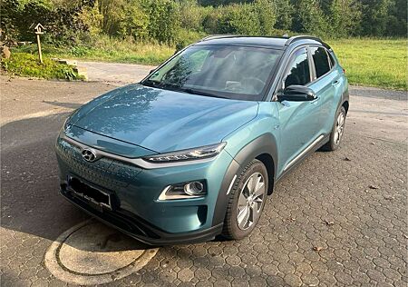 Hyundai Kona Premium Elektro 2WD