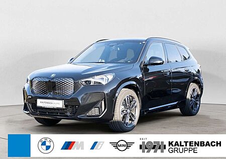 BMW iX1 xDrive 30 M-Sport PANO AHK HUD 360° LED
