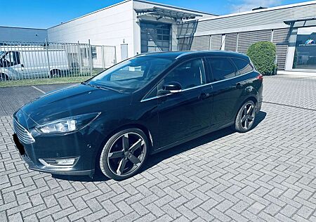 Ford Focus Turnier 1.5 EcoBoost Start-Stopp-System Aut. Titan