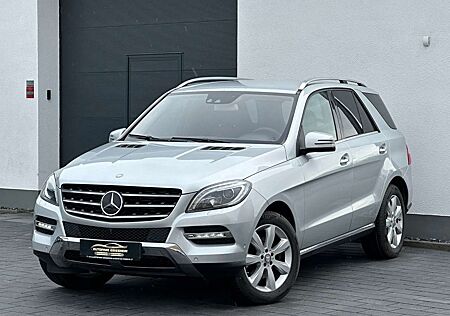 Mercedes-Benz ML 350 CDI BlueTec*SPORT*2H*NAVI*360°AHK*MEMORY