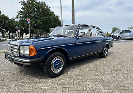 Mercedes-Benz E 200 W123 Automatik Oldtimer H-Zulassung