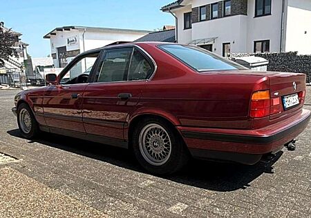 BMW 525 E34 Calypso Rot H-Zulassung ggf Tausch