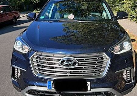 Hyundai Grand Santa Fe Santa Fe Diesel blue 2.2 CRDI4WD Automatik Premium