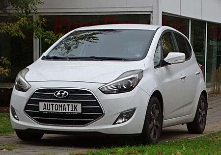 Hyundai ix20 Automatik Style //1Hd+Allwetter+ECC+LED+SiHzg+Temp