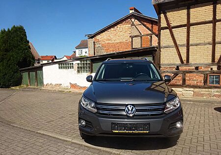 VW Tiguan Volkswagen Track