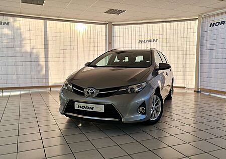 Toyota Auris Life+, unfallfrei, Scheckheftgepflegt, AHK, LMF