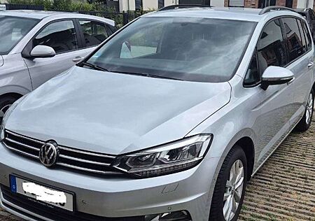 VW Touran Volkswagen Diesel 1.6 TDI SCR (BlueMo) DSG Comfortline