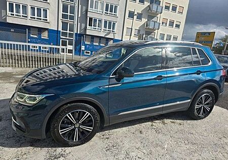 VW Tiguan Volkswagen Elegance 4Motion 2,0 TDI 147kW HeadUp*Key