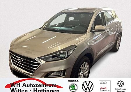 Hyundai Tucson 1.6 Trend 2WD REARVIEW SITZHZG DAB+