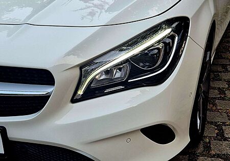 Mercedes-Benz C 180 CLA Urban / 7G-TRONIC Limousine