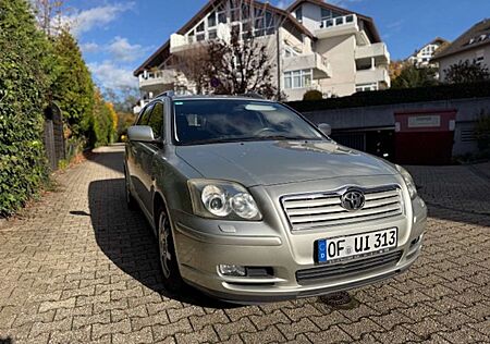 Toyota Avensis 2.2 D-CAT Combi Executive