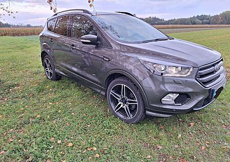 Ford Kuga 2.0 TDCi 4x4 Aut. ST-Line