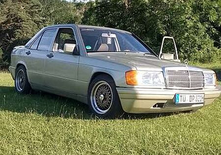 Mercedes-Benz 190