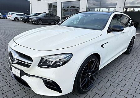 Mercedes-Benz E 63 AMG E63S*AMG*4M*DESIGNO*360°ACC*HUD*LED*AHK*WEBASTO*