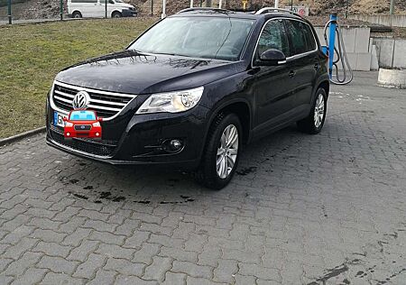 VW Tiguan Volkswagen 2.0 TDI DPF 4Motion DSG Sport & Style