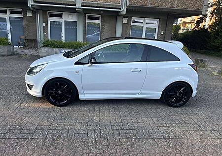 Opel Corsa 3-Türer 1.2 16V Sport