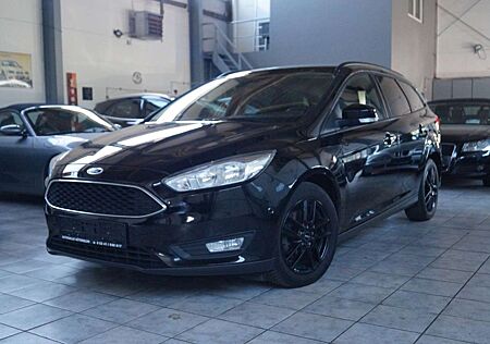 Ford Focus 1.5 Turnier Business*PDC*SH*NAVI*