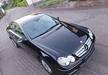Mercedes-Benz CLK 200 Elegance AMG Innenausstattung