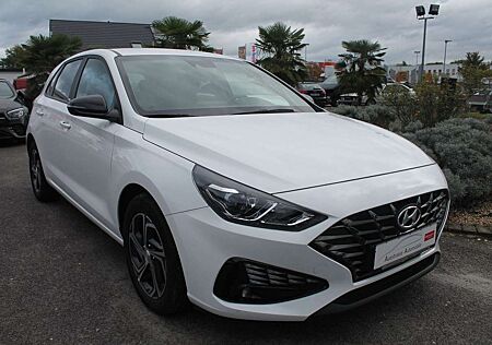 Hyundai i30 1.Hand, Navi, PDC, Kamera, 12500km