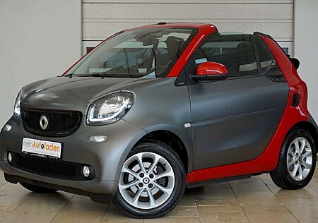 Smart ForTwo Cabrio Passion Aut. *SHZ*NAVI*PDC*LED*KAMERA*MATT*