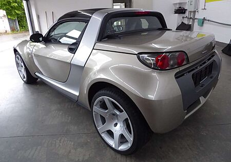 Smart Roadster erst 5.642km 1. Hand Brabus Räder Leder Tempom.