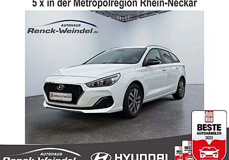 Hyundai i30 Passion Fahrerprofil DAB SHZ LenkradHZG Spurhaltea