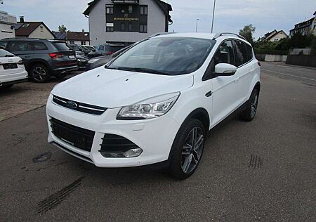 Ford Kuga 2.0 TDCI Titanium Aut. *LEDER*NAVI*XEN*AHK*
