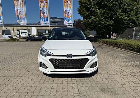 Hyundai i20 Active ,Kamera, Sitzheizung,Tempomat, Modellpflege