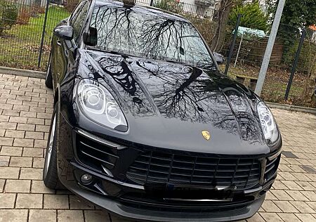 Porsche Macan S PDK Approved Bose Luft Pano 8 fach bereift