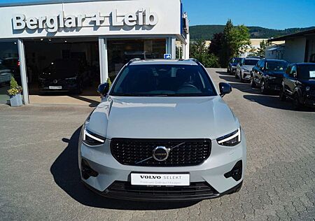 Volvo XC 40 XC40 B4 Benz. 2WD Plus Dark DKG/AHK/Panorama/360