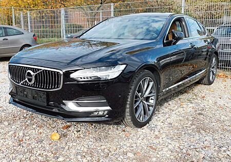 Volvo S90 Limosine. Inscription