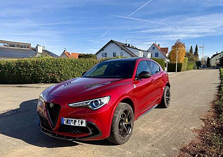 Alfa Romeo Stelvio V6 2.9 Bi-Turbo AT8-Q4 Quadrifoglio