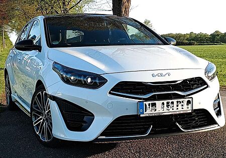 Kia Cee'd Ceed / Ceed 1.5 T-GDI GT Line, Glas+Technikpaket, Alu 18"