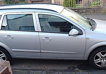 Opel Astra 1.6 Caravan Edition