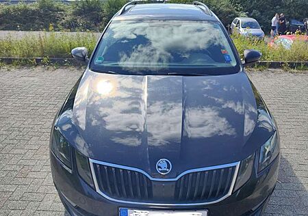 Skoda Octavia III Combi Diesel Combi 1.6 TDI DSG Style