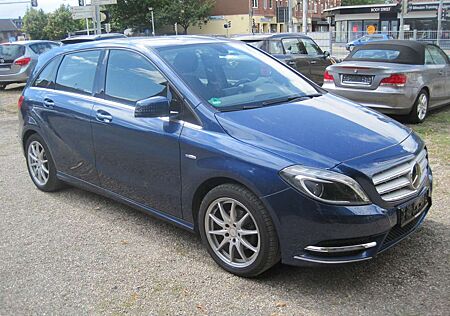 Mercedes-Benz B 180 -75000 KM-TÜV NEU-1 HAND-