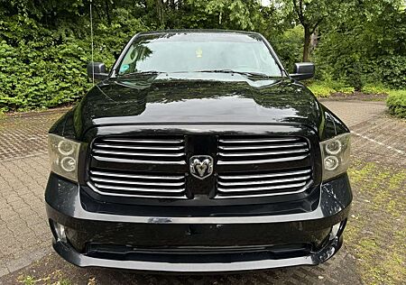 Dodge RAM 1500/4x4/V8/5,7lHemi/+LPG/AHK/zus.Zurrösen/6Sitze