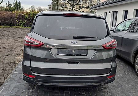 Ford S-Max 2.0 TDCi Titanium
