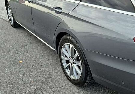 Mercedes-Benz E 220 d 9G-TRONIC