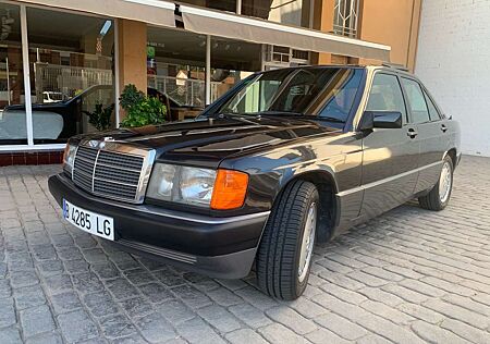 Mercedes-Benz 190 190E 2.0