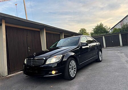 Mercedes-Benz C 320 CDI DPF 7G-TRONIC Elegance