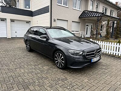 Mercedes-Benz E 300 de Night*Distro*HUD*AHK*Keyless