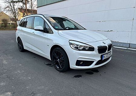 BMW 220d 220 Active Tourer xDrive Sport-Aut. Advantage