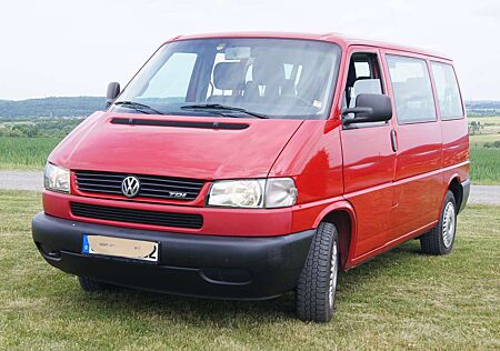 VW T4 Caravelle Volkswagen TDI TÜV ohne Mängel+Austausch Motor+Getriebe