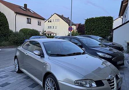Alfa Romeo GT 2.0 JTS Distinctive
